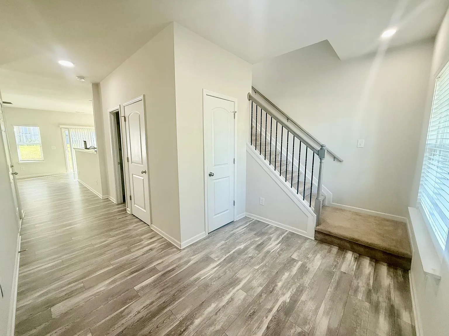6328 Revolutionary Trl — Photo 2