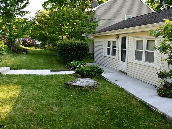 3rd image of 70 Tamarack Trl