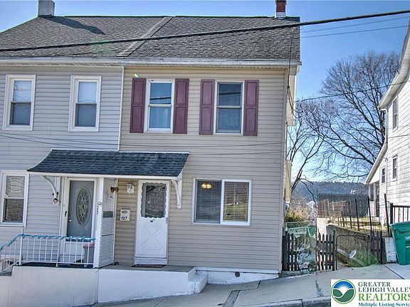 3rd image of 127 Coal St
