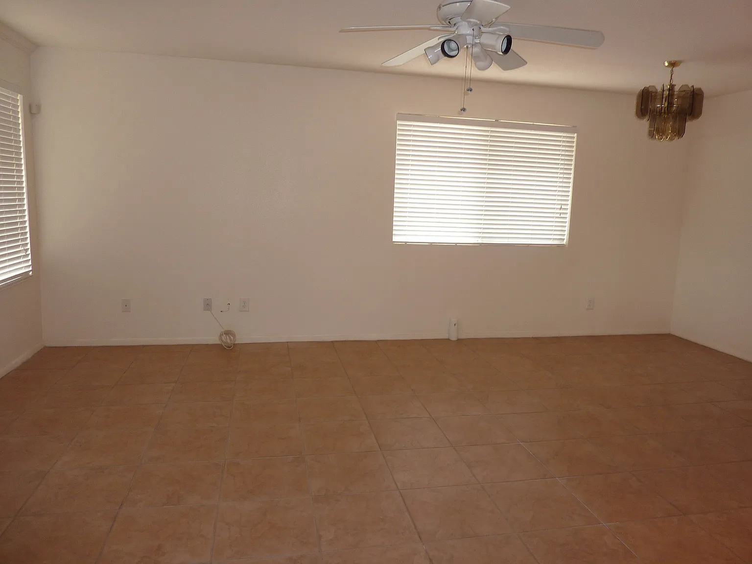 2 bed, 1275 sqft, $2,000 — Photo 2