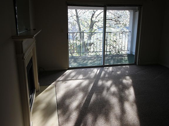 3rd image of 410 Donard Park Ave