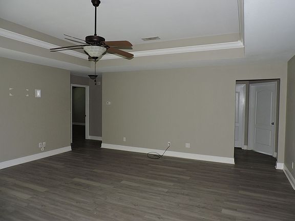 3rd image of 6060 Dunridge Dr