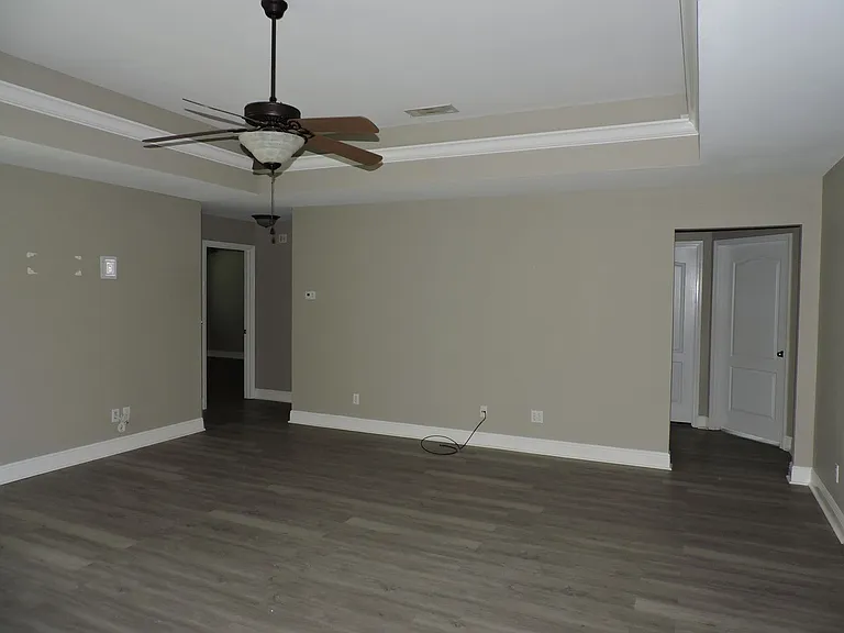 6060 Dunridge Dr — Photo 3