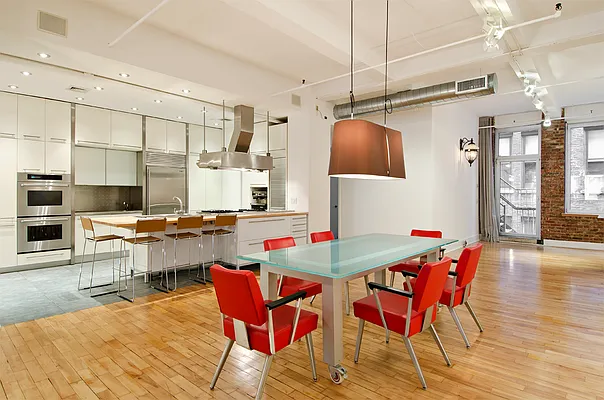 Rented by Warburg | media 14