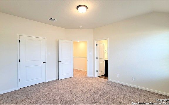 5th image of 10326 Lynwood Village Unit 101