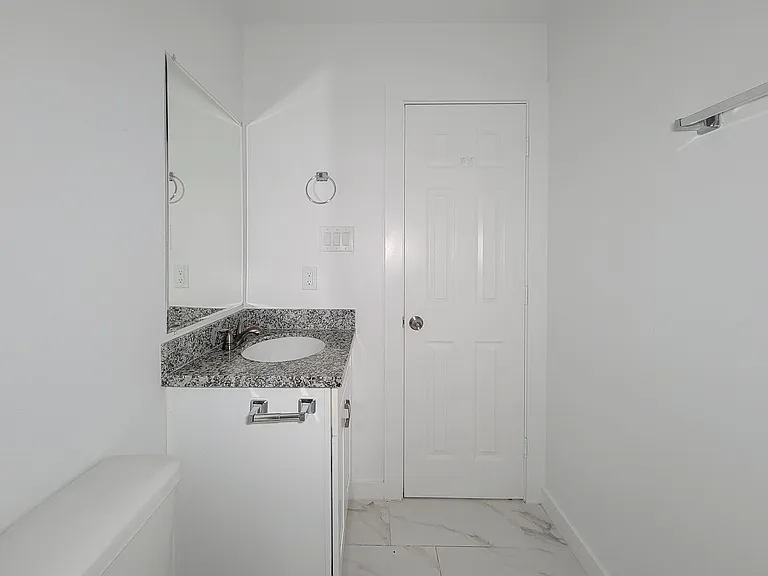 8122 Sterlingshire St #A — Photo 18
