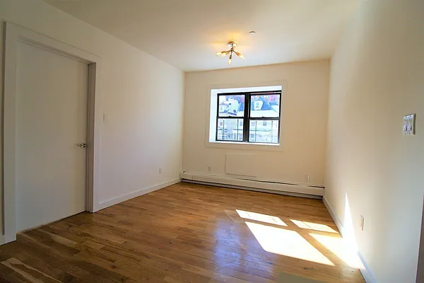 Rented by Bruma Realty LLC | media 33