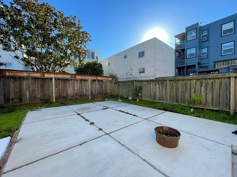 278 11th Ave — Photo 10
