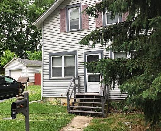 3rd image of 62 Farrier Ave