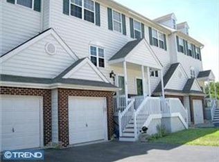 16 Ann Marie Ct, Newark, DE 19702
