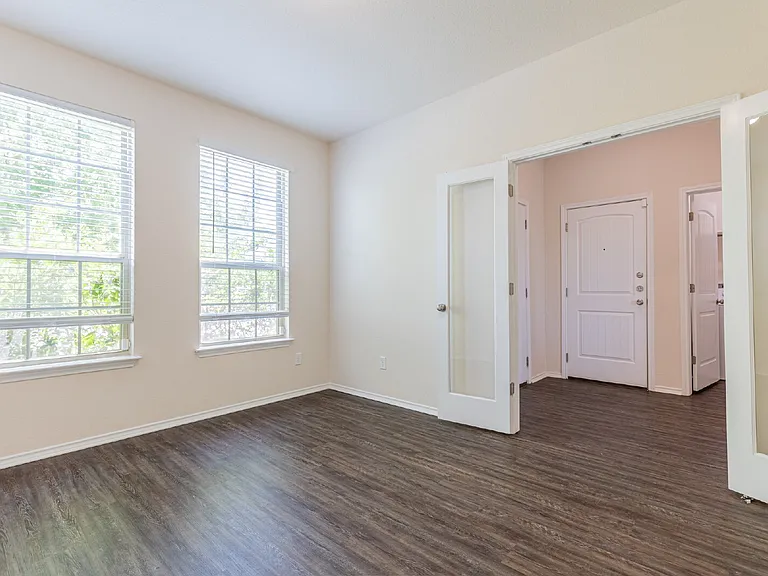 11219 Pomona Park Dr — Photo 5