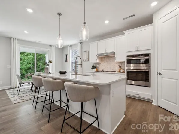 5041 Duval Cir, Tega Cay, SC 29708