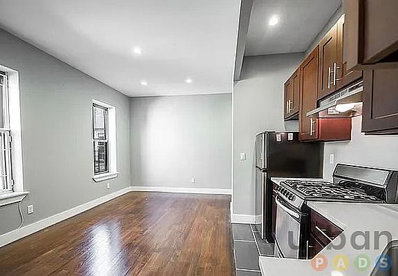 5th image of 802 Park Pl APT 4D