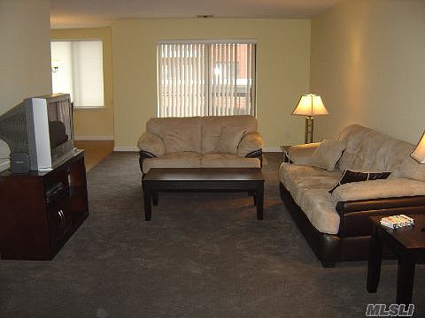 3rd image of 99 S Park Ave