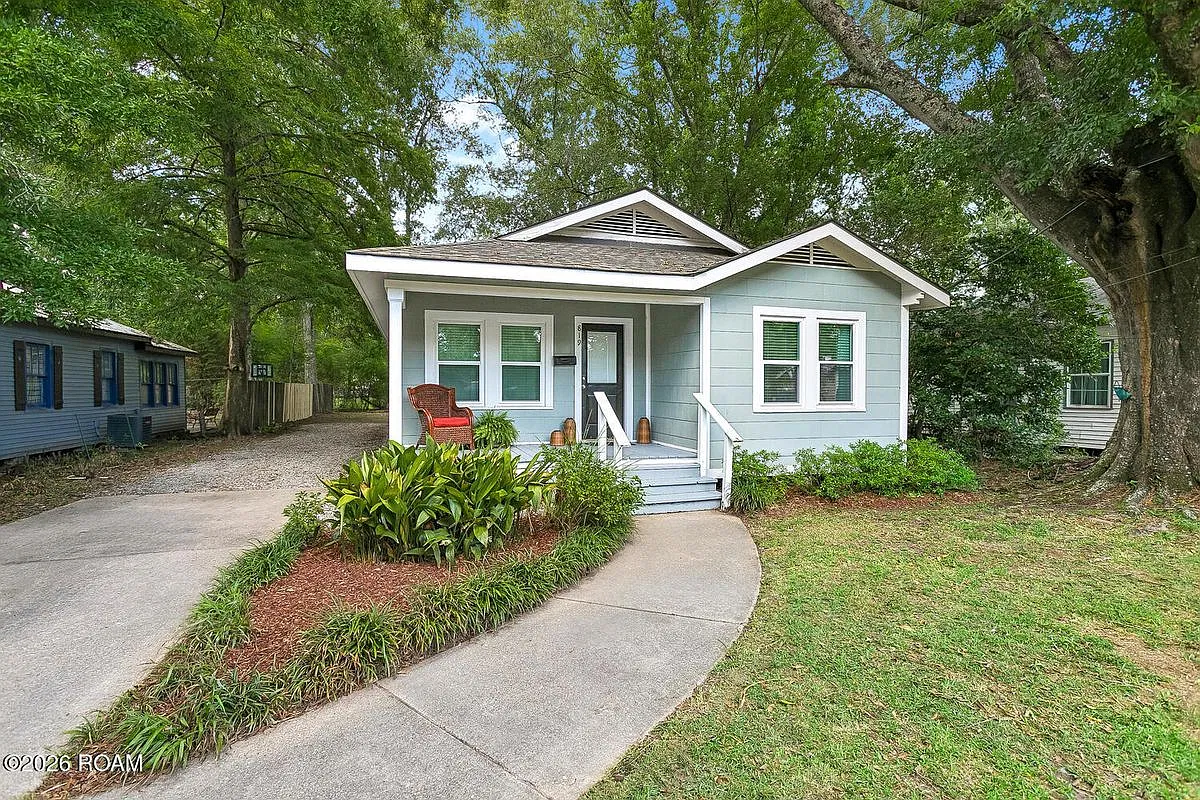 4 bed, 2.0 bath, 1482 sqft, $2,200 — Photo 1