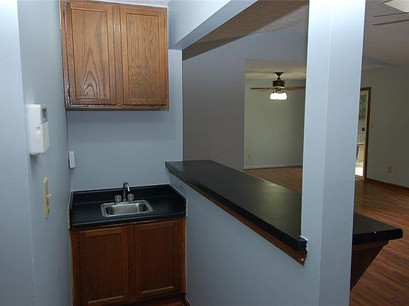 5th image of 490 Sherwood Oaks Rd