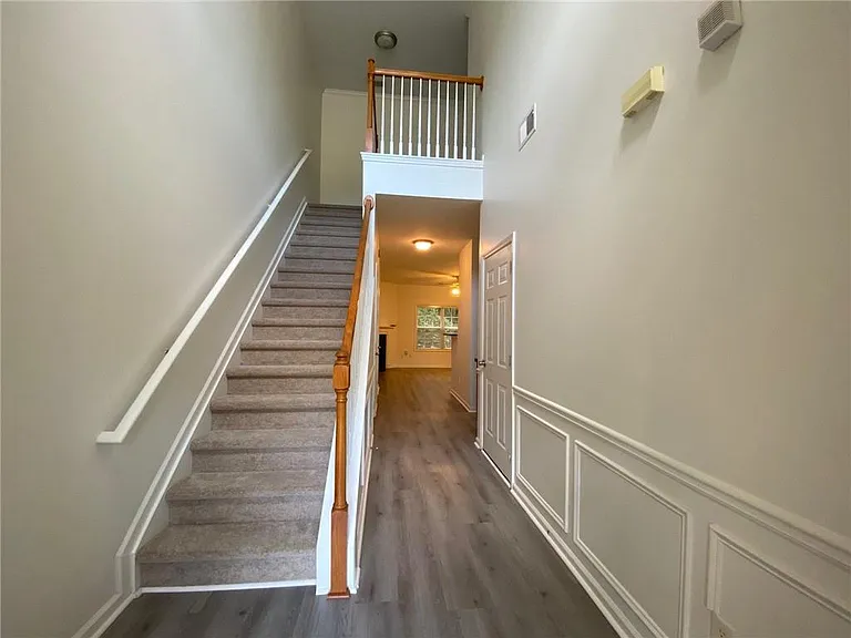 397 Creek Manor Way — Photo 3