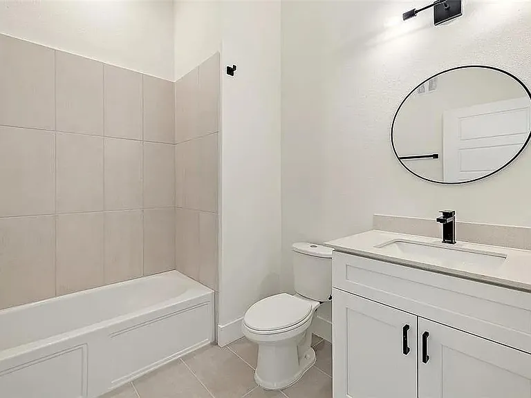 1811 Webberville Rd #1305 — Photo 9