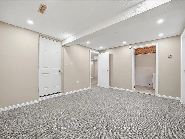 1708 Woodeden Dr — Photo 15