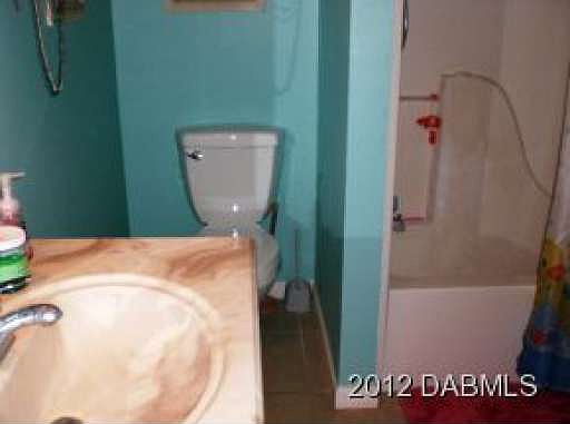 4th image of 6500 Baywood Ave