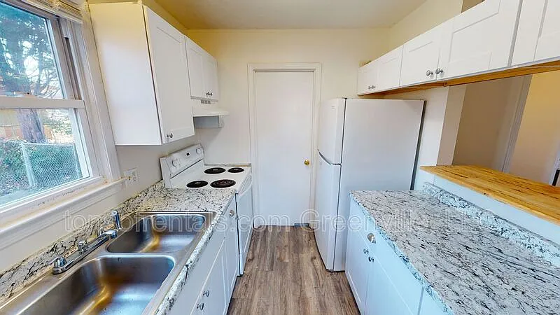 3 bed, 1.5 bath, 1170 sqft, $1,695 — Photo 4