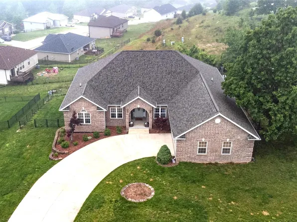 149 Ridgeview Dr, Saint Robert, MO 65584