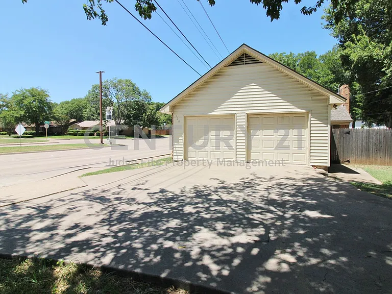 900 Valley Ridge Dr — Photo 21