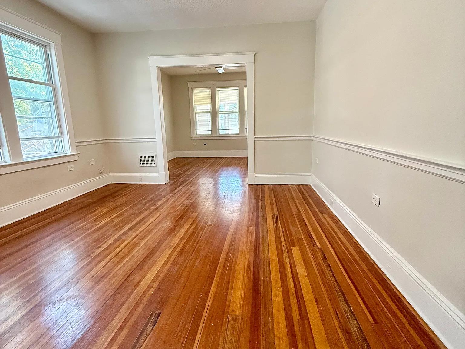 2 bed, 1100 sqft, $1,530 — Photo 2