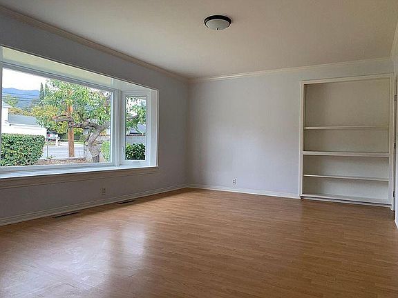 4th image of 110 E Sierra Madre Ave