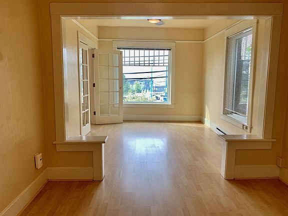 5th image of 1258 Eastlake Ave E APT 1