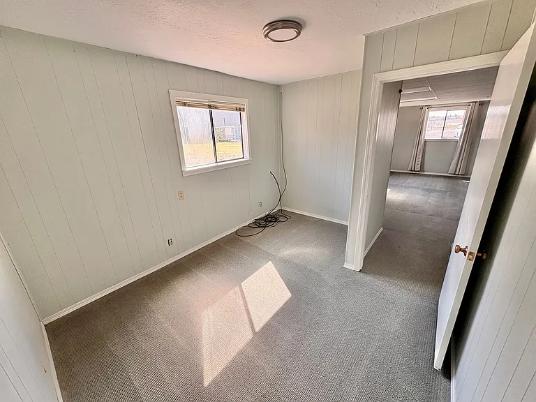 1175 E Elm Ave — Photo 8