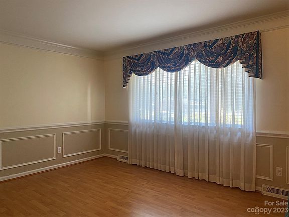 2nd image of 2340 Gaines Ave
