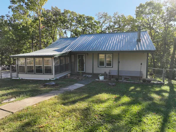 11601 Caboose Circle, Warsaw, MO 65355