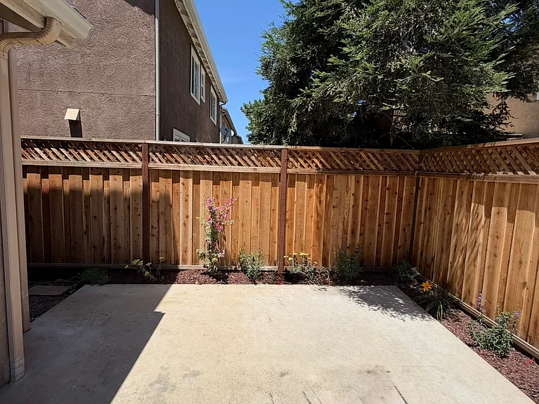 8922 Del Rio Cir — Photo 55
