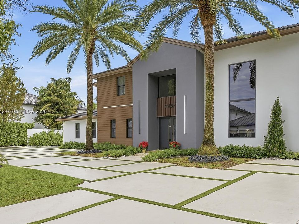 1st image of 9467 NW 54th Doral Circle Ln