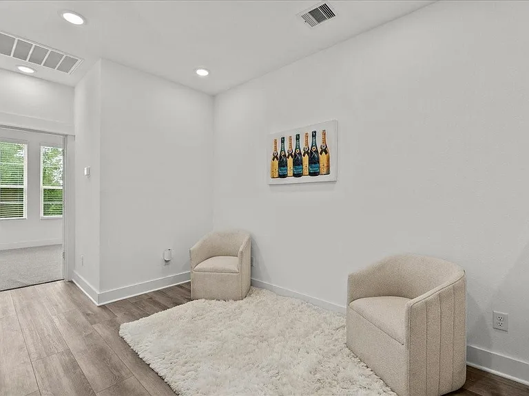 2906 Stevens St — Photo 12