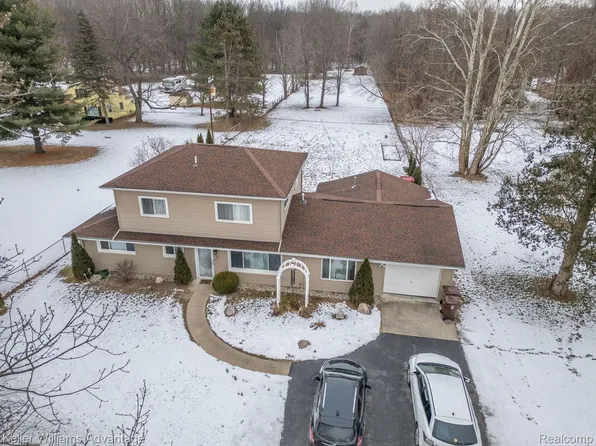 18253 Savage Rd, Belleville, MI 48111
