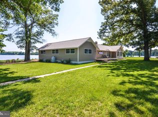 1534 Popes Creek Rd, Colonial Beach, VA 22443