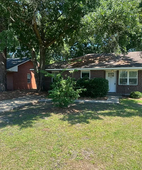 Memminger Avenue - 1631 A — Photo 1