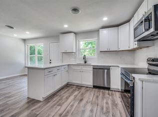 2422 Morgan St, Irving, TX 75062