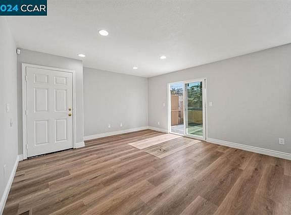 4th image of 2939 68th Ave #1