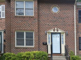 7879 Heatherton Ln, Potomac, MD 20854
