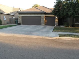 2735 W Taylor Ave, Visalia, CA