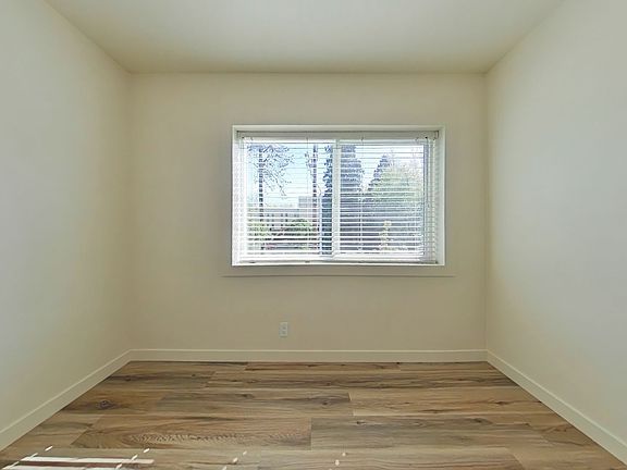 5th image of 111-113 NW 11th St #203