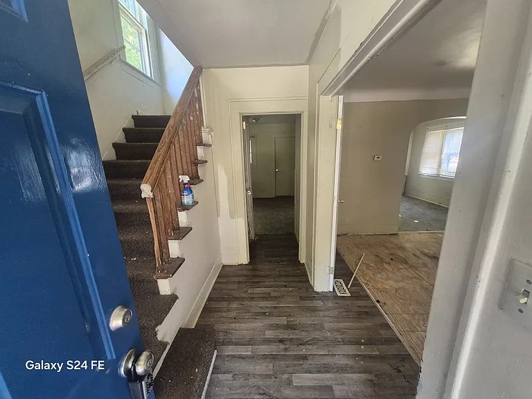 2041 Warner Ave — Photo 10
