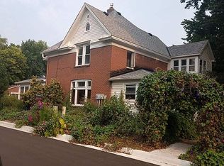 600 Stoughton Ave, Chaska, MN 55318