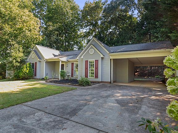 3rd image of 229 Cub Cove Dr