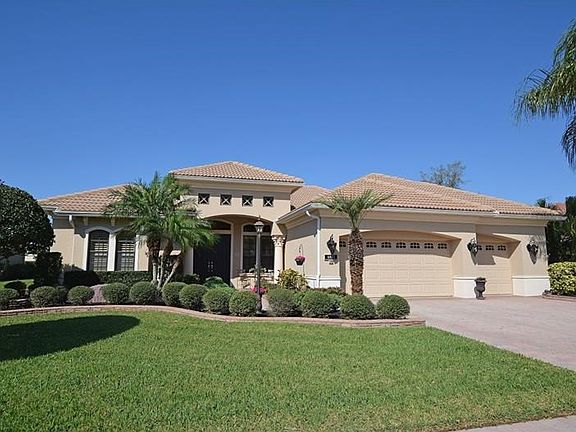 Tuscana is an elegant gated community with high quality homes, gas lanterns, pavered sidewalks, well-maintained and conveniently located to beaches, shopping, restaurants and the rich culture of Sarasota's many art venues.