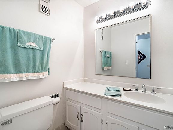 5th image of 1625 Larimer St APT 1608
