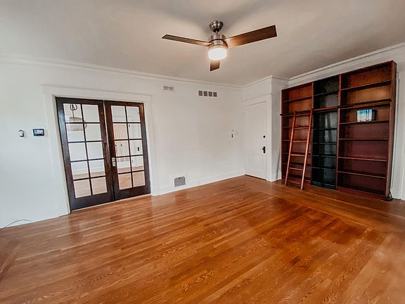 3rd image of 2852 Observatory Ave Unit 2